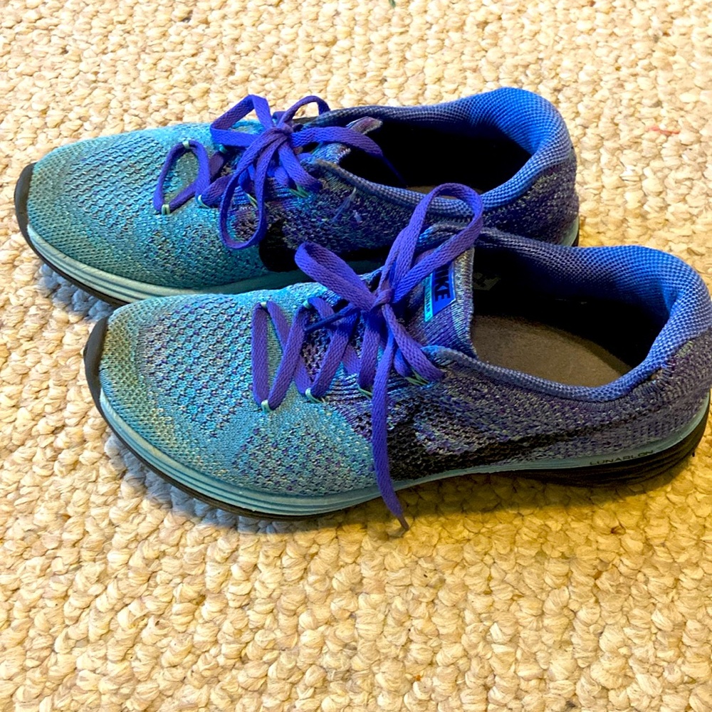 Women’s Nike Flyknit Lunar 3’s Size 8